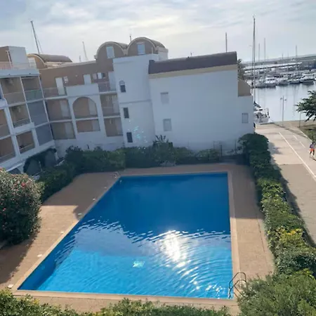 T3 With Large Roof-top Terrace, Harbor View * Gruissan