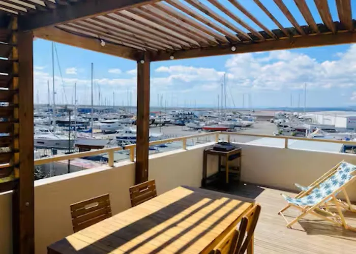 T3 With Large Roof-top Terrace, Harbor View Daire